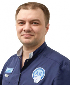Парадеев Олег Олегович стоматолог